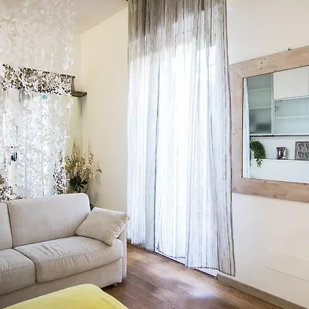 Hemeras Boutique Homes - Design Flats Near The City Center * Milano
