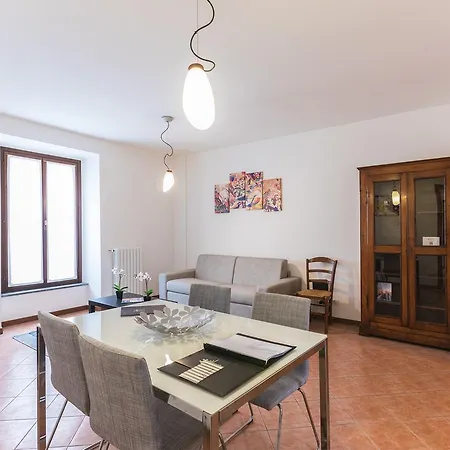 Hemeras Boutique Homes - Design Flats Near The City Center * Milano
